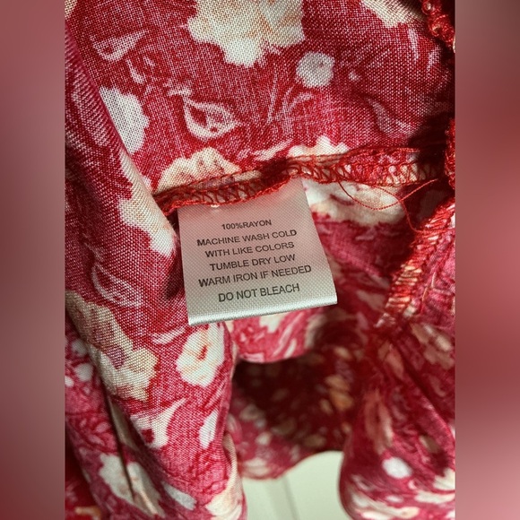 Red Sleeveless Off-Shoulder Sundress for Resort Wear - Picture 7 of 11